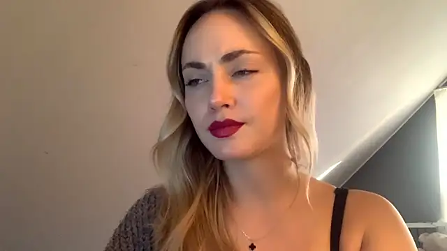 ScarlettSensitive online show from March 18, 3:03 pm