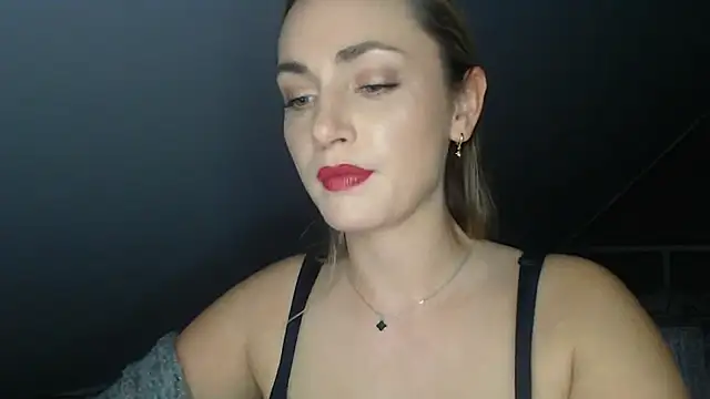 ScarlettSensitive online show from May 29, 6:25 pm