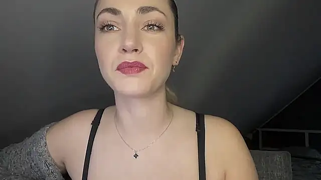 ScarlettSensitive online show from May 26, 7:28 am