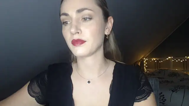 ScarlettSensitive online show from May 30, 2:23 pm