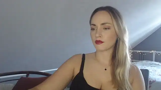 ScarlettSensitive online show from June 23, 6:22 am
