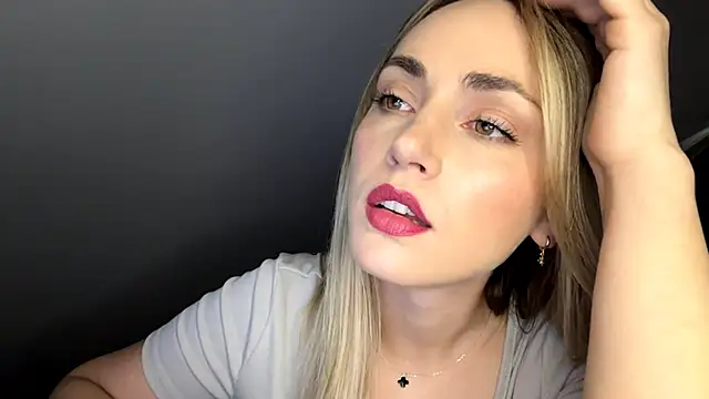 ScarlettSensitive online show from May 22, 8:34 am