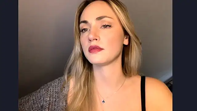 ScarlettSensitive online show from April 30, 8:43 am