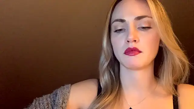 ScarlettSensitive online show from April 12, 8:12 pm