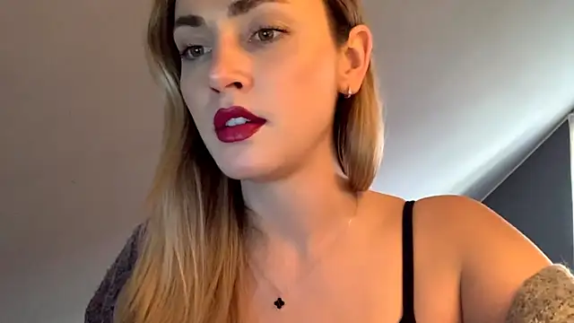 ScarlettSensitive online show from March 17, 3:15 pm