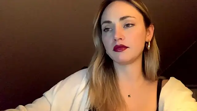 ScarlettSensitive online show from March 23, 9:14 pm