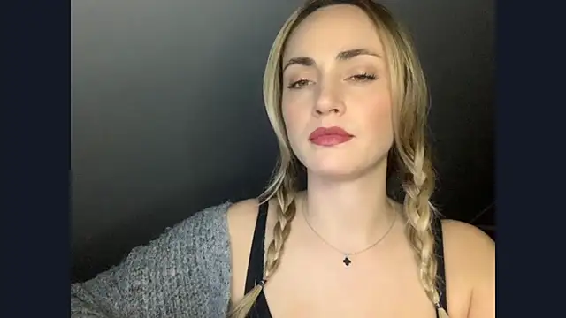 ScarlettSensitive online show from May 15, 8:29 pm