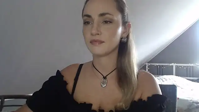 ScarlettSensitive online show from June 15, 2:39 pm