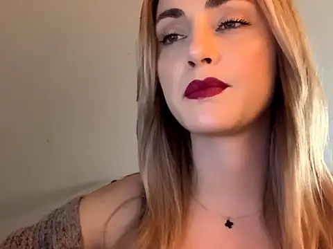 ScarlettSensitive online show from April 8, 2:07 pm