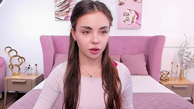 MyEvelin online show from March 22, 9:33 am