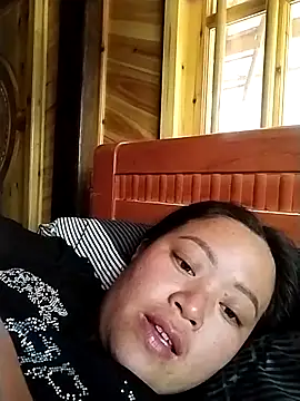 Min-in online show from April 12, 5:44 am