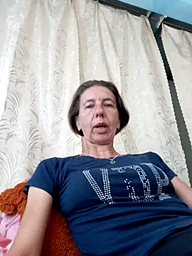 Snapshot of Tania9876 chatting on July 11, 7:30 am Tania9876 online show from July 11, 7:30 am