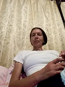 Snapshot of Tania9876 chatting on July 28, 7:39 pm Tania9876 online show from July 28, 7:39 pm