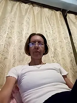 Snapshot of Tania9876 chatting on July 28, 6:20 pm Tania9876 online show from July 28, 6:20 pm