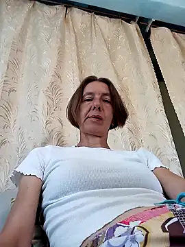 Snapshot of Tania9876 chatting on June 27, 9:59 am Tania9876 online show from June 27, 9:59 am
