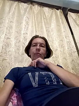 Snapshot of Tania9876 chatting on July 22, 7:38 pm Tania9876 online show from July 22, 7:38 pm