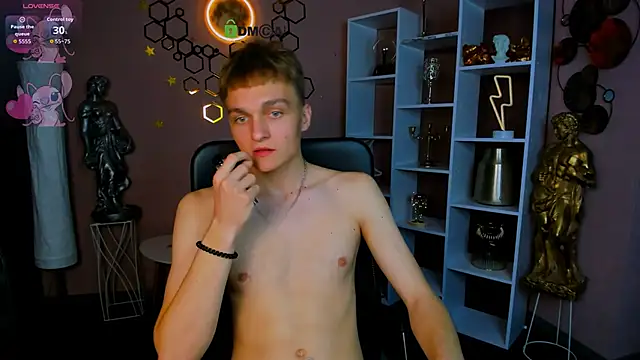 john lik online show from April 19, 1:12 pm