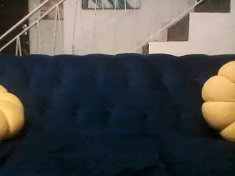Thickdarkbby online show from April 15, 2:54 pm