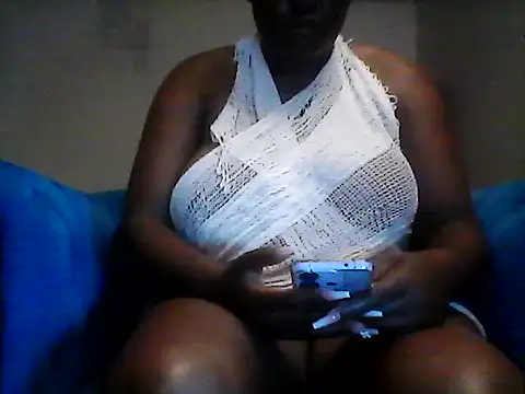 Thickdarkbby online show from March 30, 5:36 pm