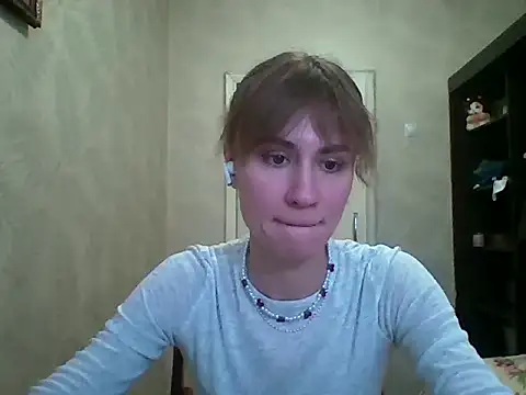 ElenoreHolguin online show from April 2, 2:46 pm