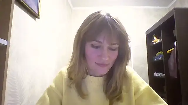 ElenoreHolguin online show from April 18, 7:07 pm