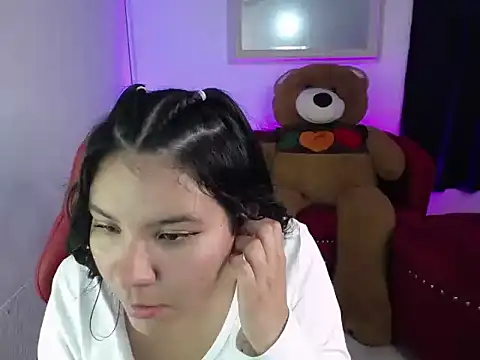 Shopie hard m online show from March 15, 4:03 pm