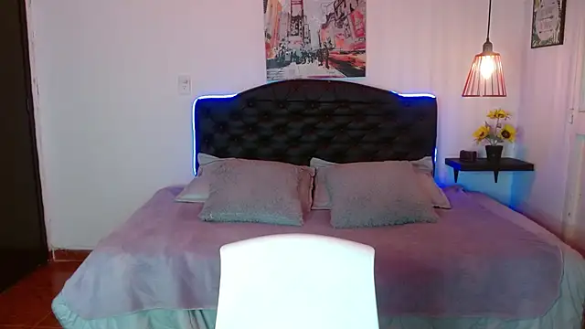 Mylu xx online show from April 20, 1:45 pm