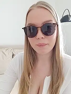 LittleForestELF2 online show from March 31, 5:31 am