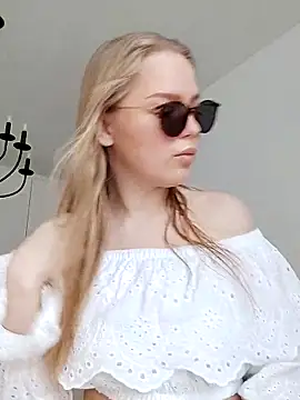 LittleForestELF2 online show from March 25, 3:39 am