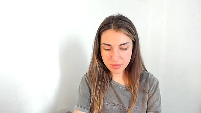 summmmersky1 online show from March 27, 4:08 pm