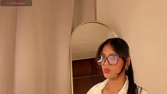 Aishs bigass online show from June 12, 5:16 am