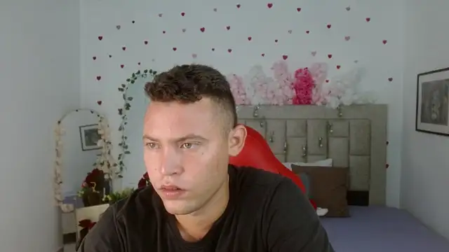 sven fox723 online show from May 7, 12:41 pm
