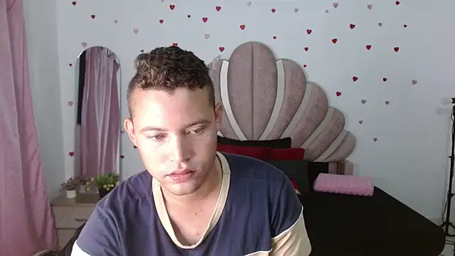 sven fox723 online show from May 14, 1:08 pm