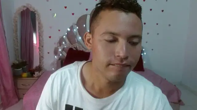 sven fox723 online show from June 7, 1:38 pm