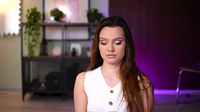 Lena Laurent online show from March 13, 10:20 am