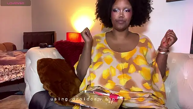 juicy janet online show from April 9, 5:31 am