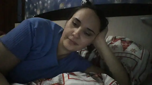Alisa07qw online show from April 6, 2:51 pm