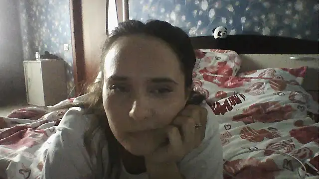 Alisa07qw online show from May 6, 7:34 am