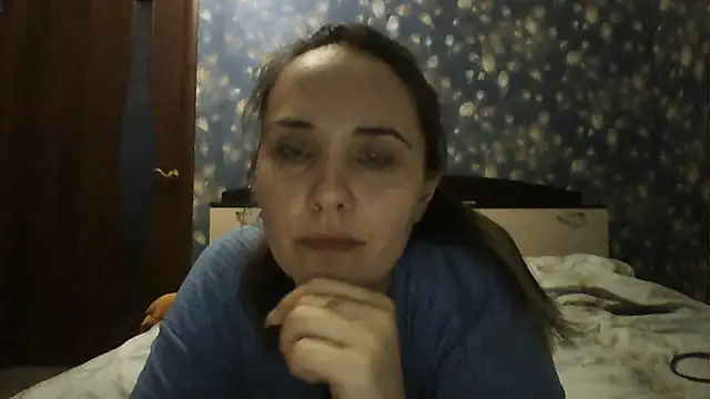 Alisa07qw online show from April 9, 2:34 pm