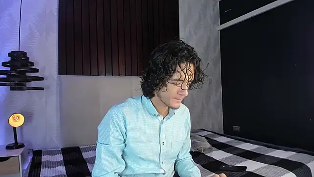 Skinny Mac online show from March 31, 12:40 pm