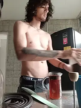 Skinny Mac online show from July 19, 1:52 pm