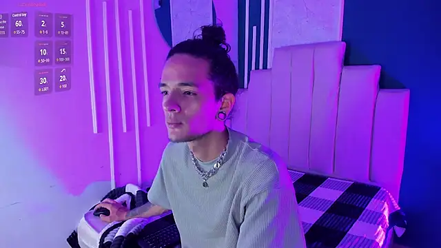 Skinny Mac online show from August 8, 2:46 pm