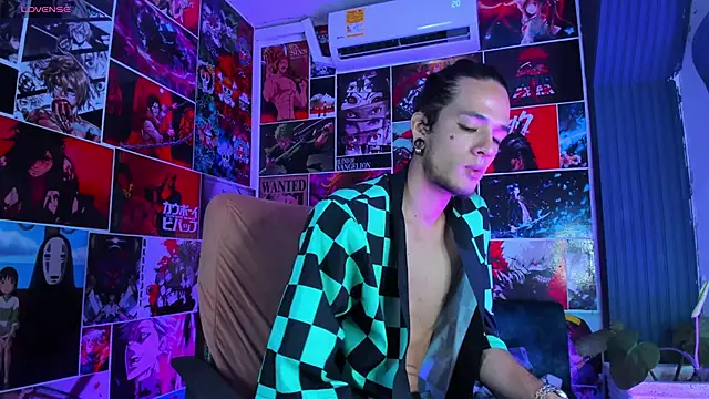 Snapshot of Skinny_Mac chatting on May 14, 12:29 am Skinny Mac online show from May 14, 12:29 am