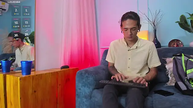 Skinny Mac online show from July 31, 2:37 pm