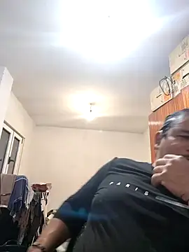 forrezcorrer100 online show from March 9, 6:33 pm