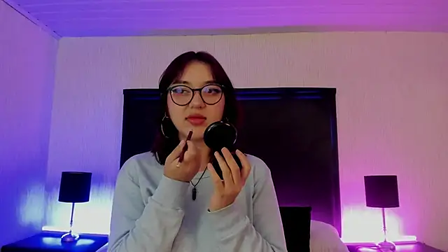 LilithBluum online show from April 4, 11:50 am