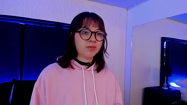 LilithBluum online show from April 22, 11:28 am