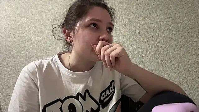 Emmiebutwihu online show from April 15, 11:27 am