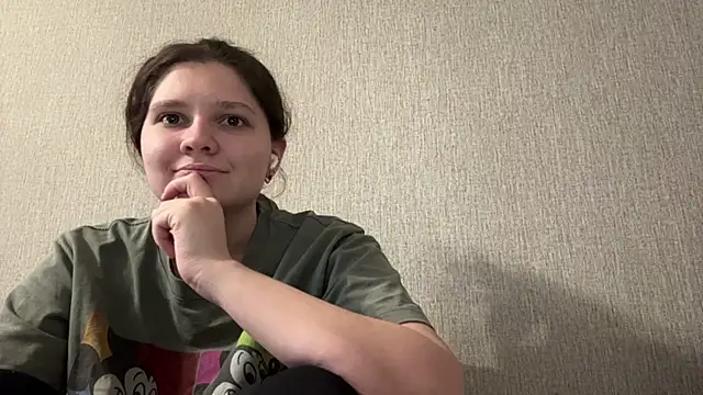 Emmiebutwihu online show from April 2, 9:16 am