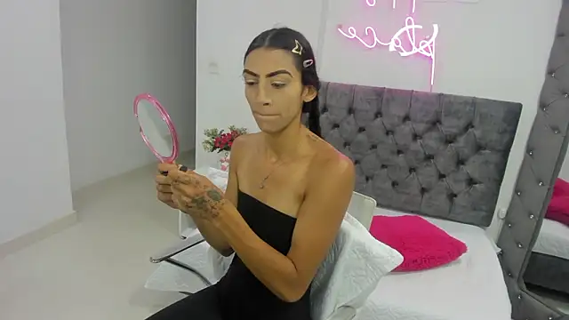 Abril Castroo online show from March 17, 12:19 pm